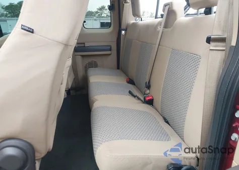 2016 Ford F-250 Xlt z USA, uszkodzony, nr VIN 1FT7X2B60GEC37429